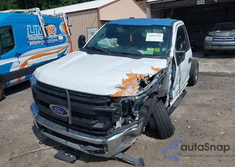 2022 Ford F-250 Xl из США, поврежденный, VIN 1FDBF2A65NEF15684